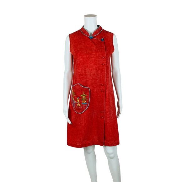 Vintage 1960s Red Shift Dress Asian Motif Pocket Housedress Frog Closures | B 36 - Picture 11 of 11